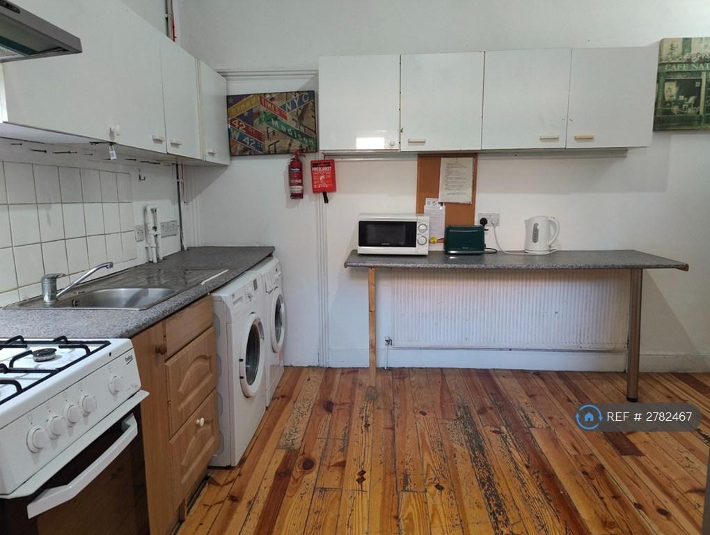 Communal Kitchen