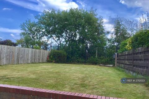 2 bedroom semi-detached house to rent, Wash Beck Close, Scarborough, YO12