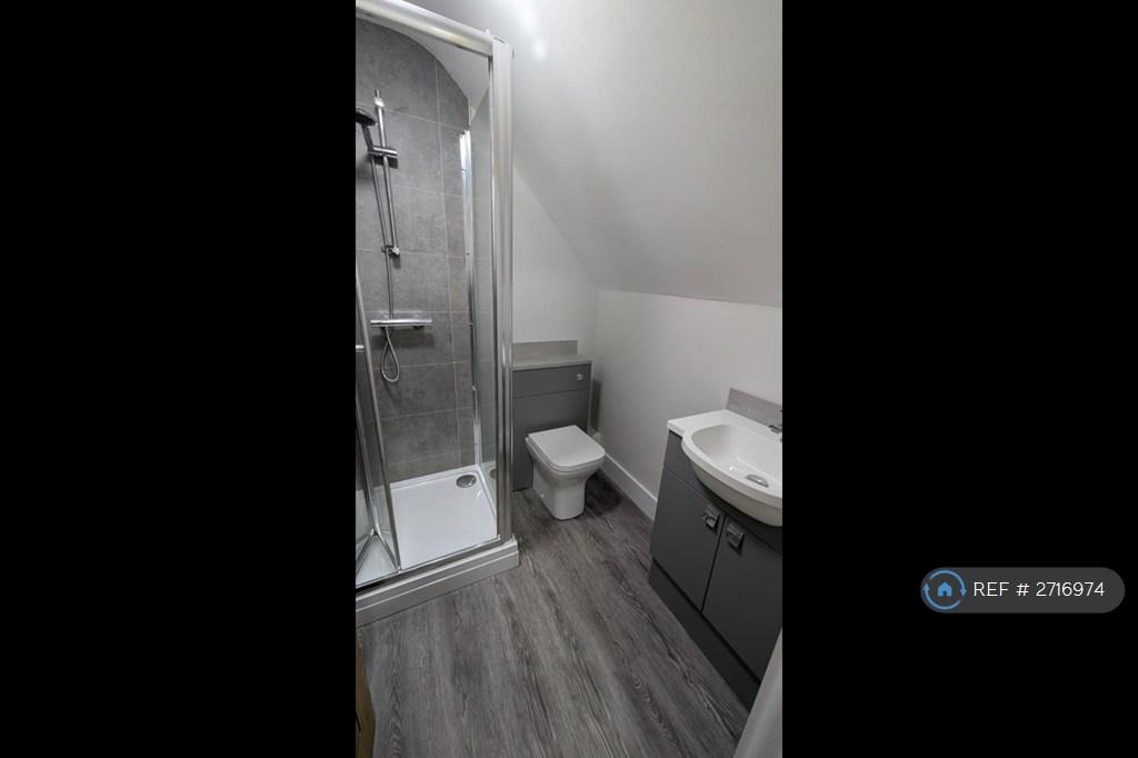 2nd Floor En-Suite