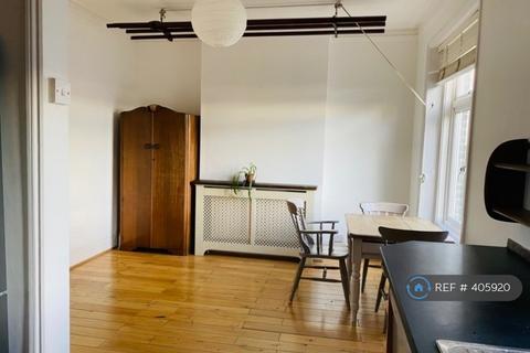 undefined, Cavendish Road, London, N4