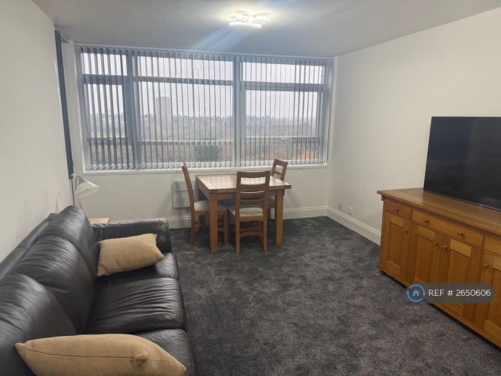 Large Lounge With 2 Balconies