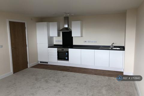2 bedroom flat to rent, Castle Court, Dudley, DY2