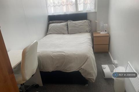1 bedroom in a house share to rent, York Road, Canterbury, CT1