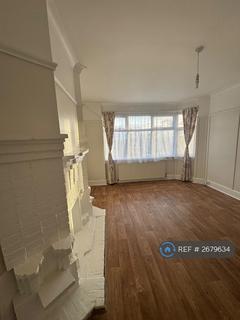 2 bedroom maisonette to rent, Oak Tree Dell, London, NW9
