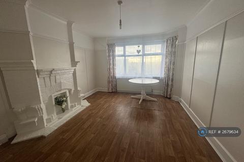 2 bedroom maisonette to rent, Oak Tree Dell, London, NW9