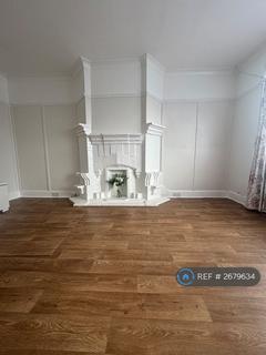 2 bedroom maisonette to rent, Oak Tree Dell, London, NW9
