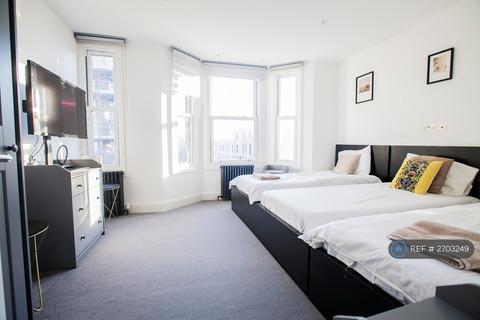 undefined, Warwick Grove, Surbiton, KT5