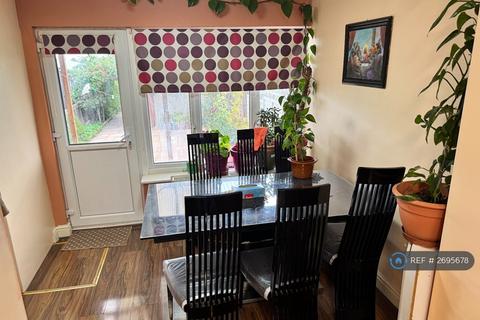 undefined, Newcastle Avenue, Ilford, IG6