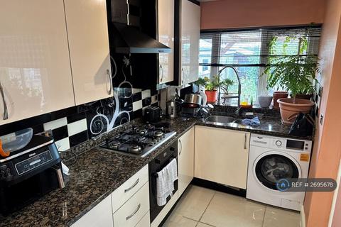 undefined, Newcastle Avenue, Ilford, IG6