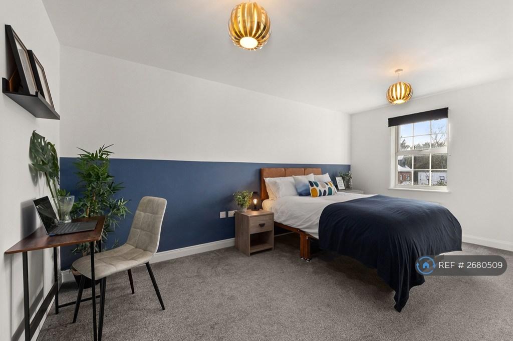 Room 1 With Ensuite And Walk In Robe