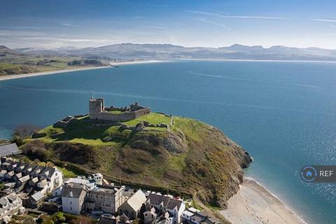 undefined, Marine Crescent, Criccieth, LL52