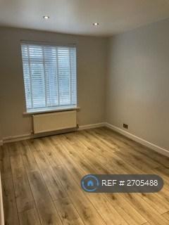 undefined, Manor Waye, Uxbridge, UB8