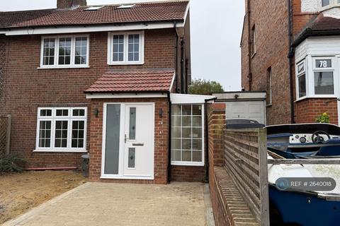 undefined, Halliwick Road, London, N10