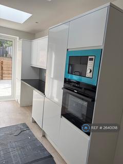 undefined, Halliwick Road, London, N10