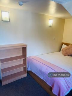 1 bedroom in a house share to rent, Station Approach, Middlesex, UB7