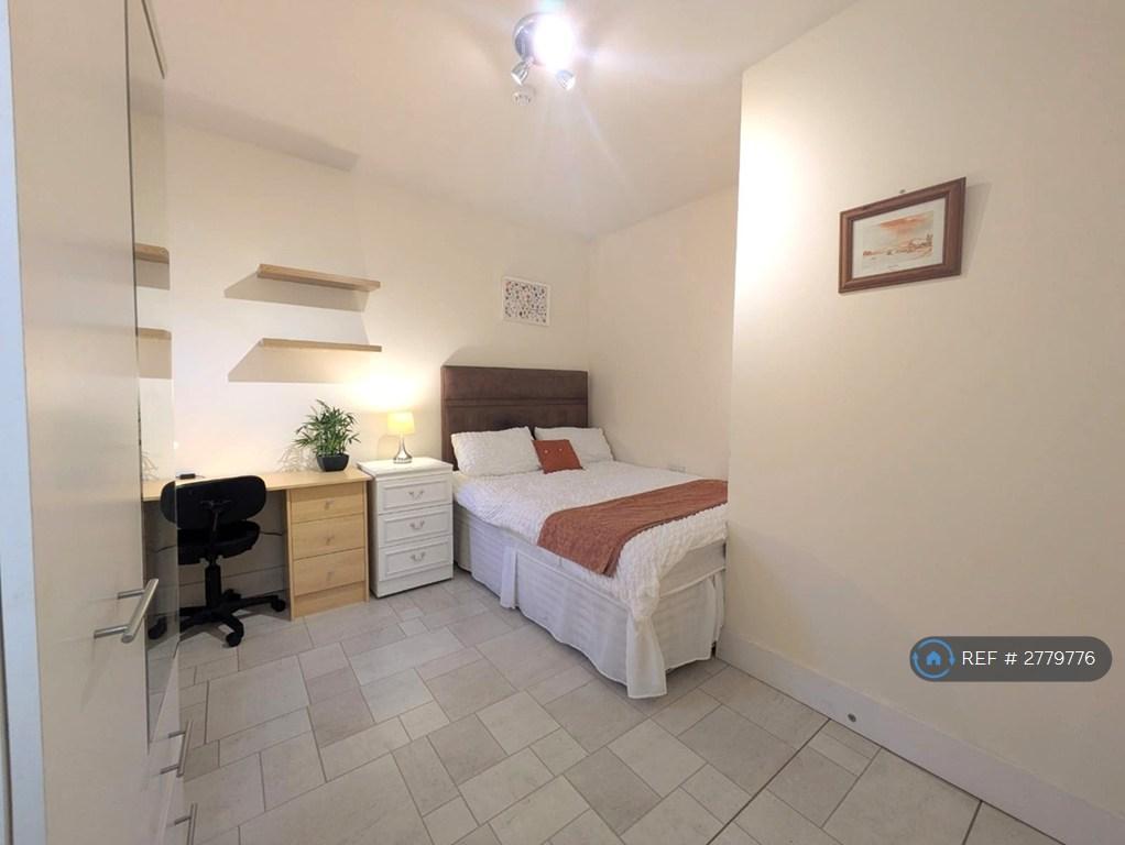 Double Ensuite Room 1