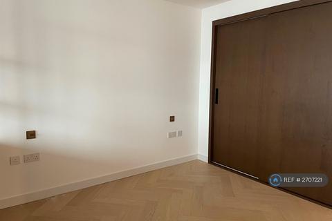 undefined, Landmark Pinnacle, London, E14