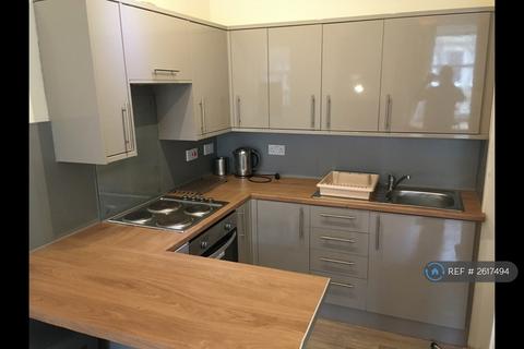 2 bedroom flat to rent, Temple Park Crescent, Edinburgh, EH11