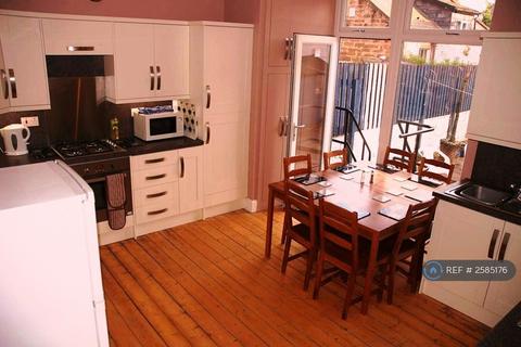 1 bedroom in a house share to rent, Queen Street, Dumfries, DG1