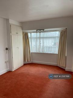 undefined, Central Avenue, Hounslow, TW3