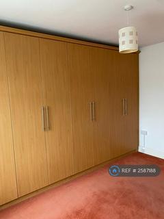undefined, Central Avenue, Hounslow, TW3