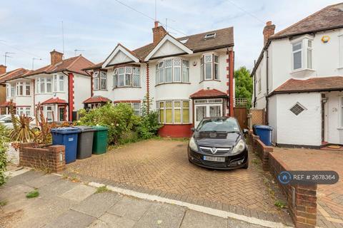 5 bedroom semi-detached house to rent, Pymmes Green Road, London, N11