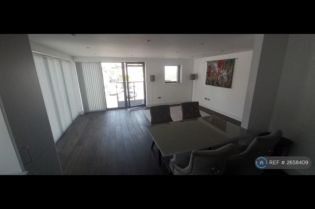 Lounge 1