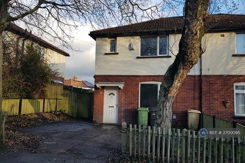 3 bedroom semi-detached house to rent, Valpy Avenue, Bolton, BL2