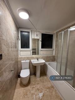 3 bedroom maisonette to rent, Giraud Street, London, E14