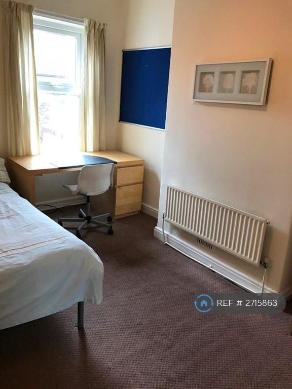Middle Upstairs Bedroom (Not Available)