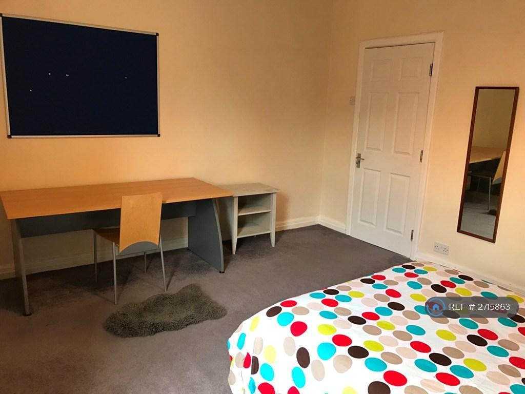 Front Double Bedroom 2
