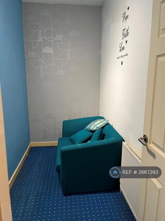 Office/ Small Bedroom