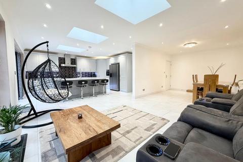 undefined, Manton Drive, Old Bedford Road Area, Luton, Bedfordshire, LU2 7DL