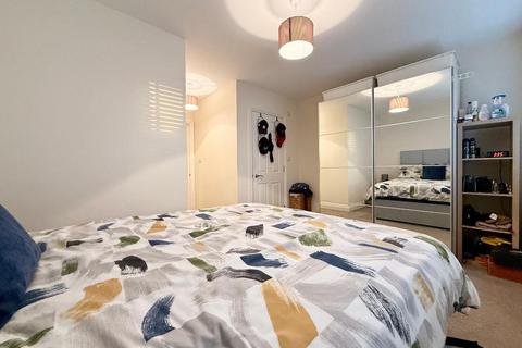 undefined, Catsbrook Road, Icknield, Luton, Bedfordshire, LU3 2EE