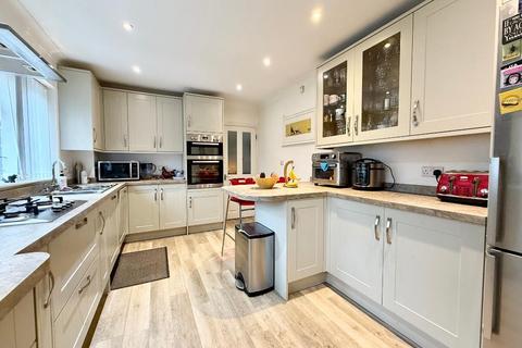 undefined, Foxbury Close, Old Bedford Road Area, Luton, Bedfordshire, LU2 7BQ