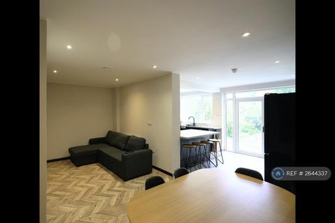 6 bedroom semi-detached house to rent, Beeston Road, Nottingham, NG7