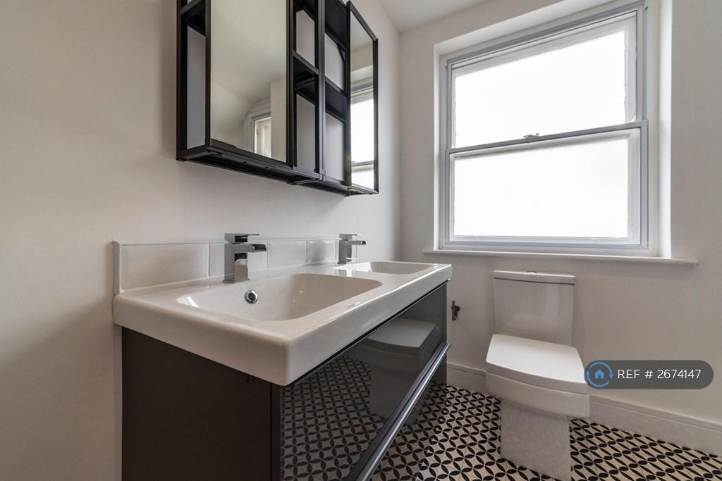Main Bathroom