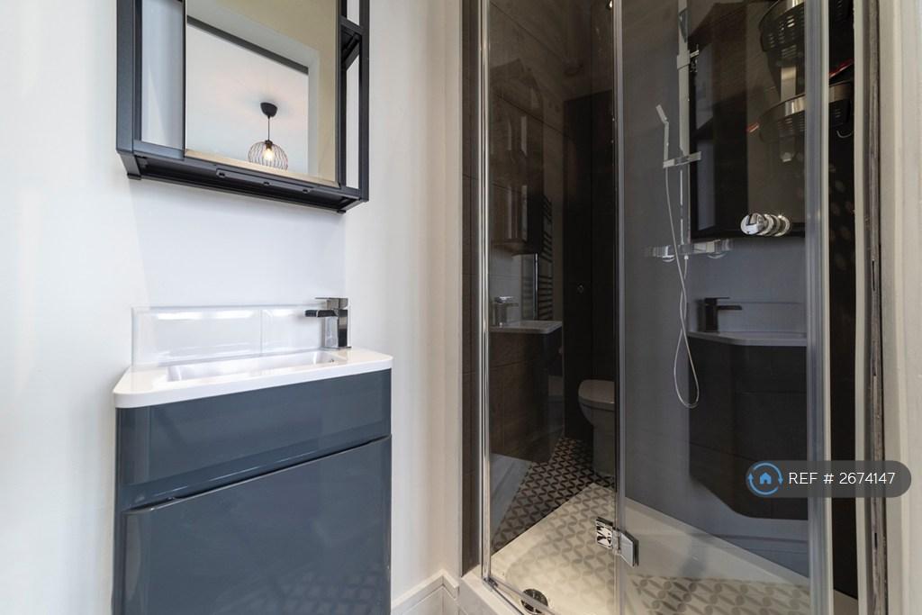 Ensuite To Bed 3