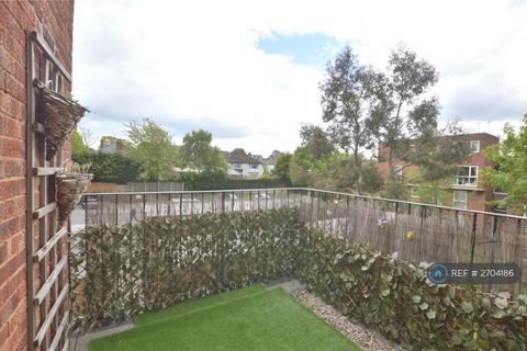 undefined, Leeds, Roundhay, LS8
