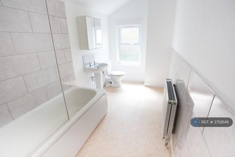 2 bedroom terraced house to rent, Laxey Road, Birmingham, B16