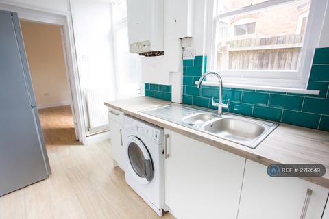 2 bedroom terraced house to rent, Laxey Road, Birmingham, B16