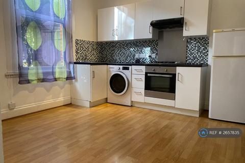 1 bedroom flat to rent, Carysfort Road, London, N8