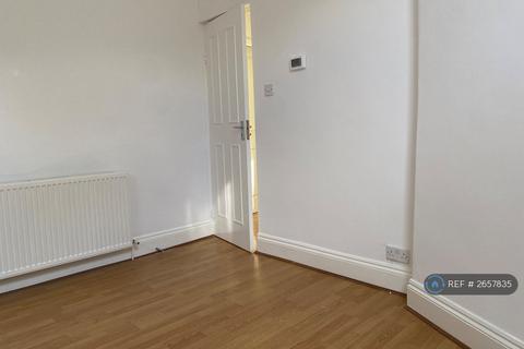 1 bedroom flat to rent, Carysfort Road, London, N8