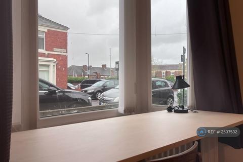 2 bedroom flat to rent, Glenthorn Road, Newcastle Upon Tyne, NE2