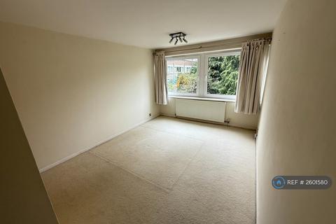 2 bedroom flat to rent, Marcourt Lawns, London, W5