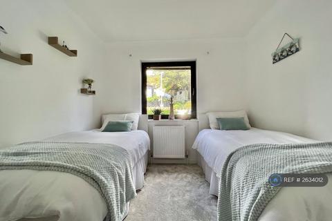 2 bedroom flat to rent, Varne Lodge, Sandgate, Folkestone, CT20