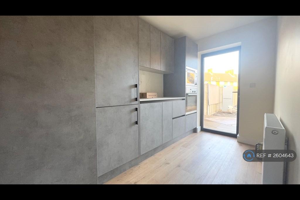 Studio 3 Separate Kitchen