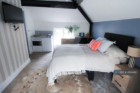 undefined, High Street, Lutterworth, LE17