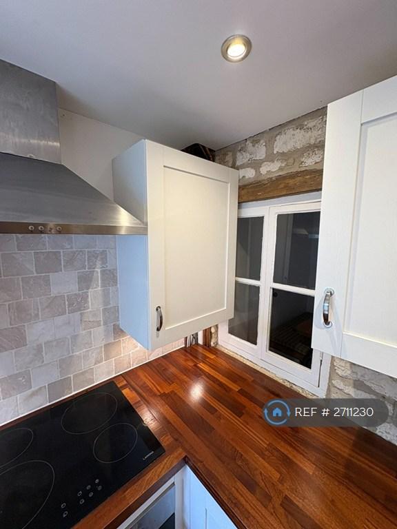 Kitchen 5