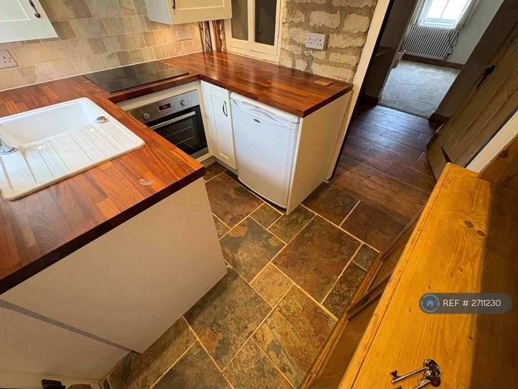 Kitchen 3 With Fridge